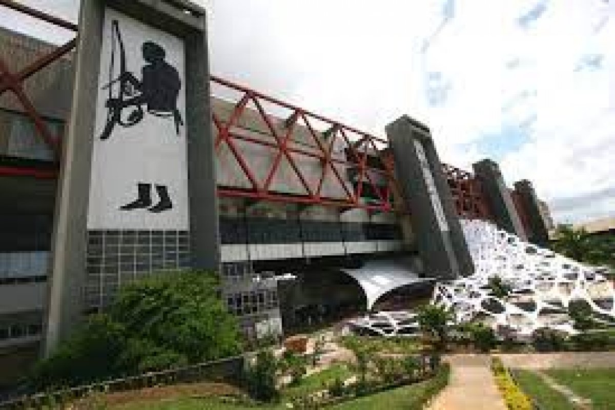 Governo do estado publica autorização para venda de terrenos da Rodoviária, Detran e Centro de Convenções