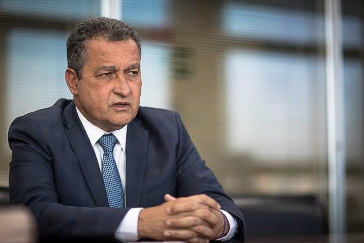 Rui diz que Governo Federal não ofereceu ajuda por chuvas no sul da Bahia