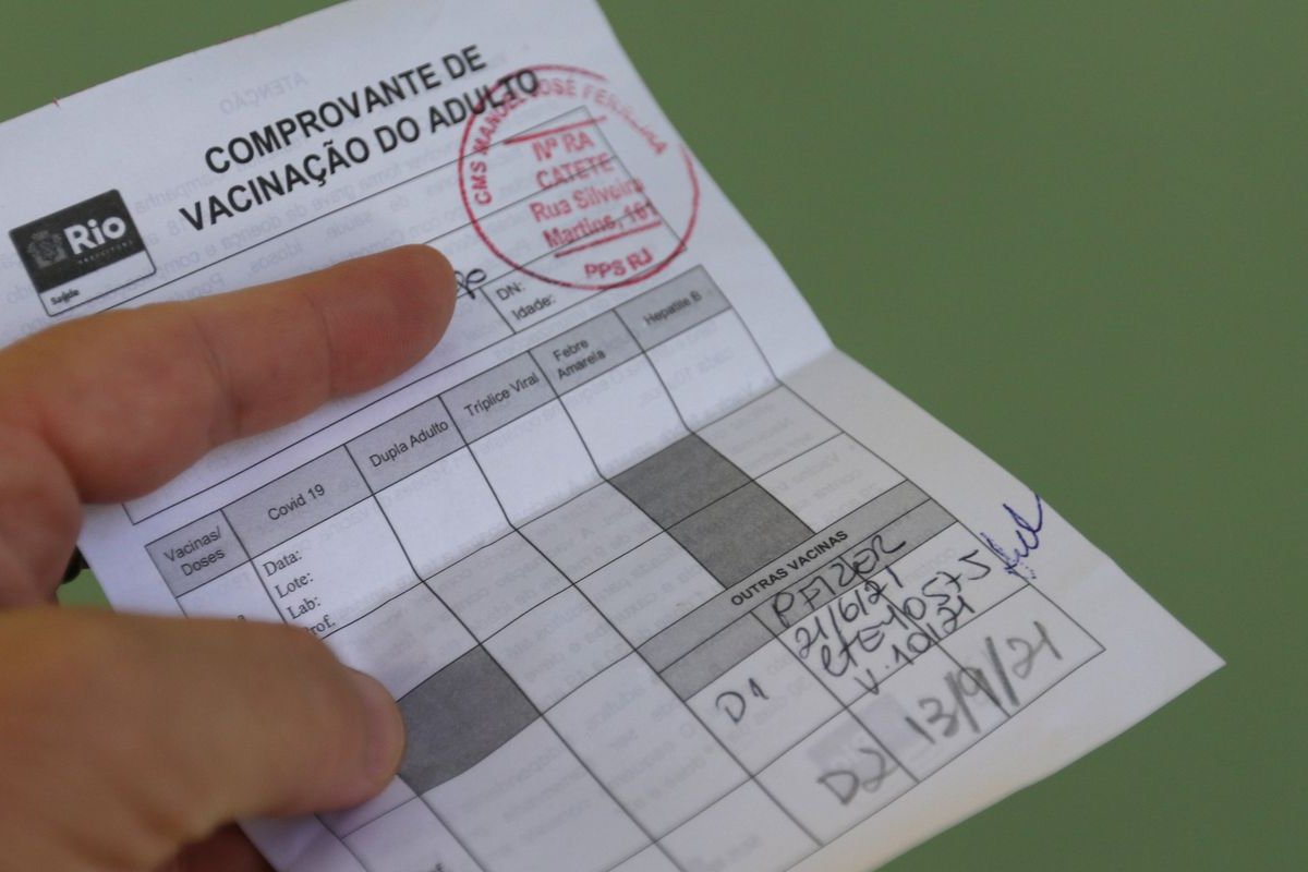 Após ataque hacker, Governo Federal suspende exigência do comprovante de vacina a viajantes