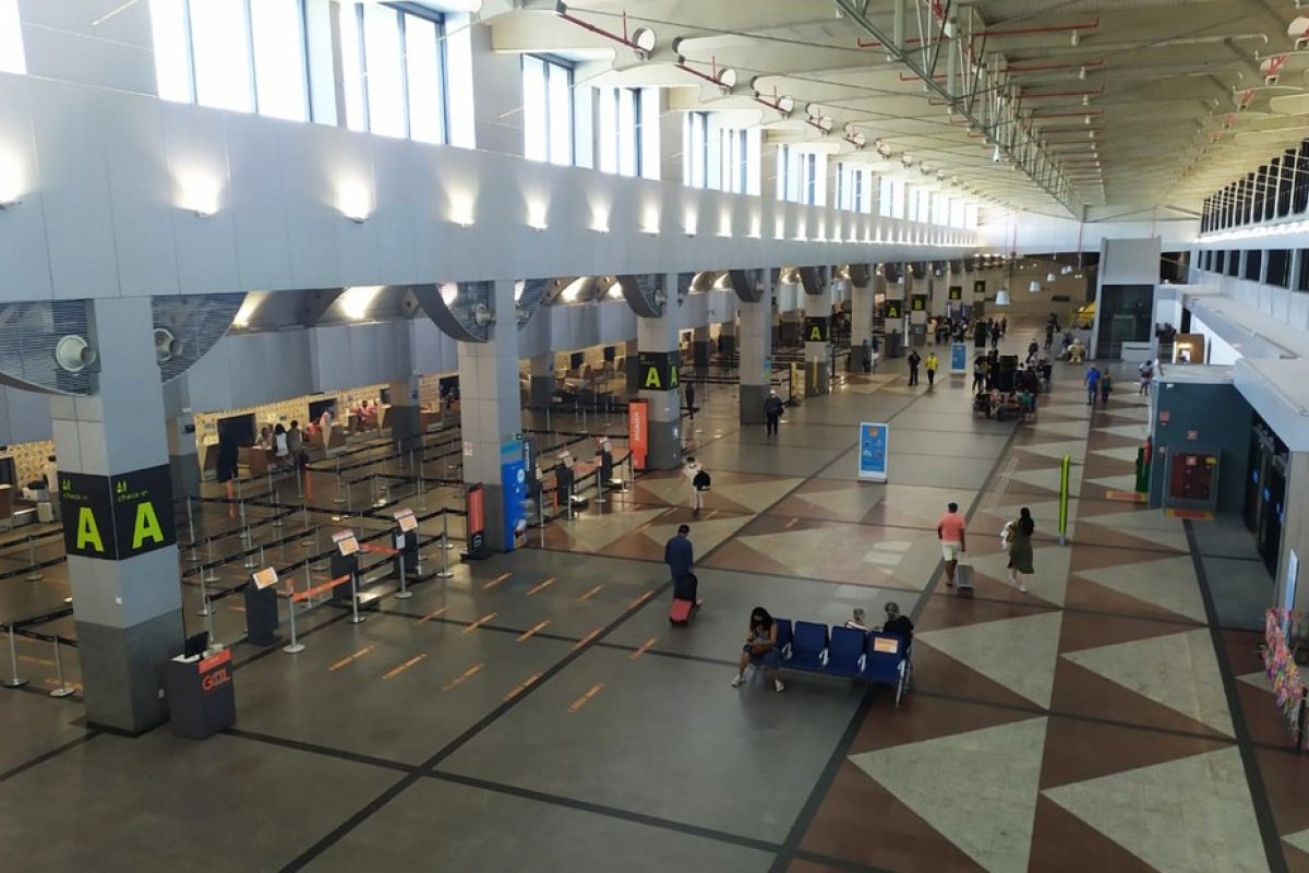 Salvador registra queda de 49% no movimento do transporte aéreo no último ano