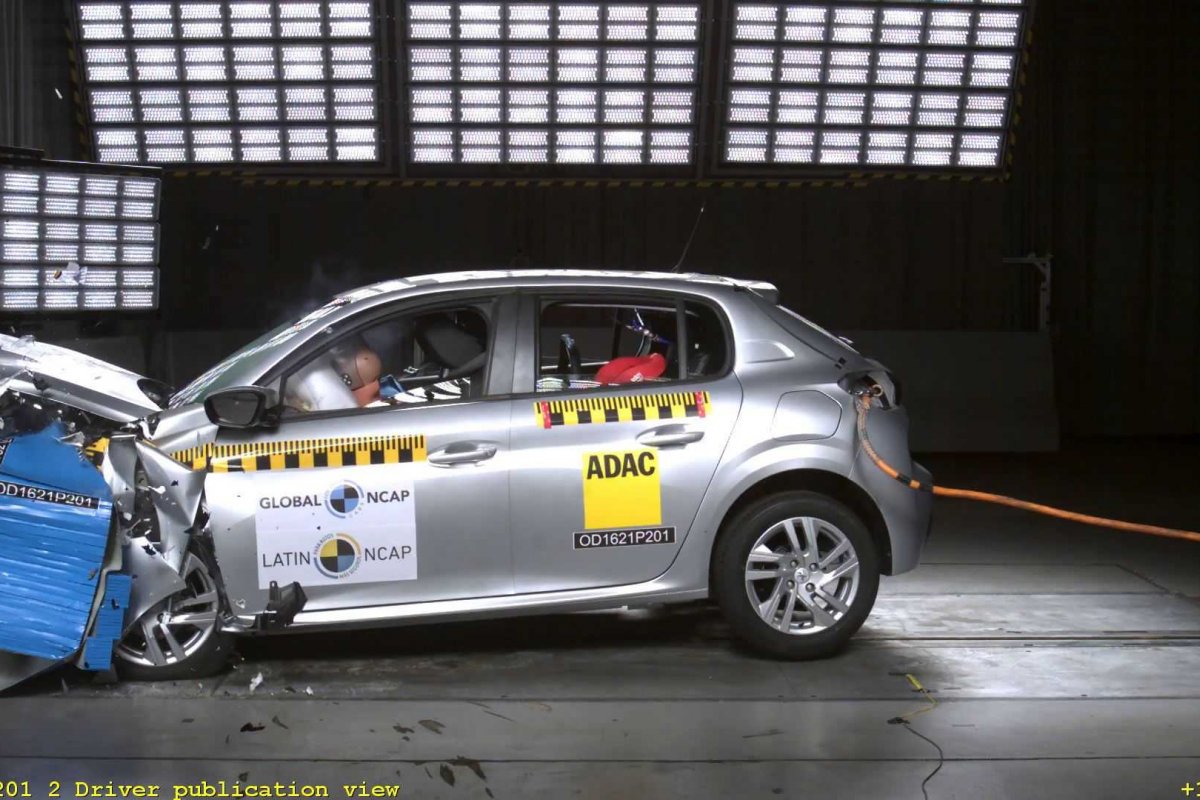 Novo Peugeot 208 vai mal em teste de colisão do Latin NCAP