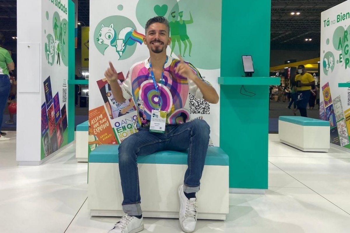 Pedro Rhuas marca presença no último dia de Bienal do Rio