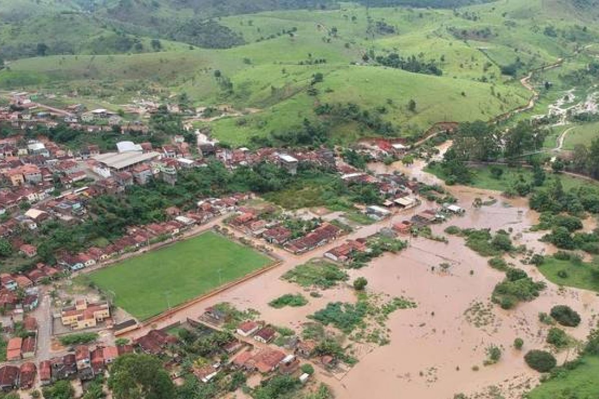 Quase 70 mil pessoas são afetadas pelas chuvas no sul da Bahia