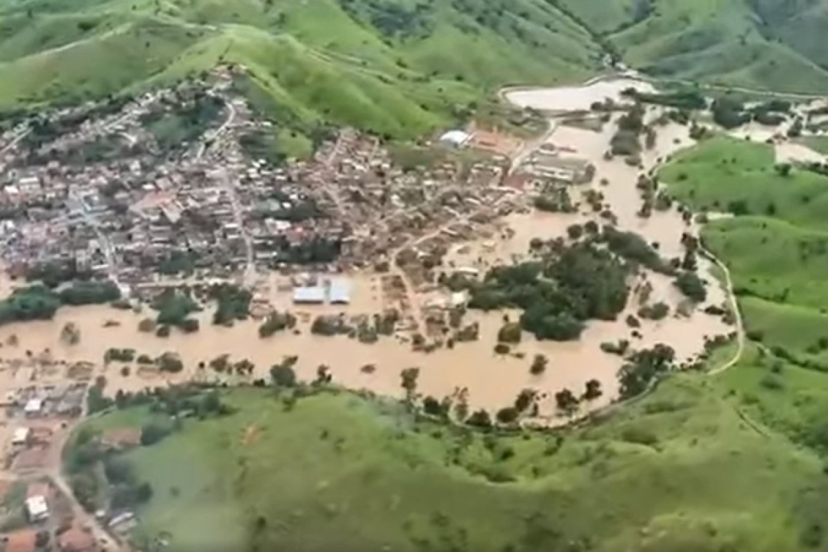Campanhas arrecadam doações para vítimas das chuvas na Bahia