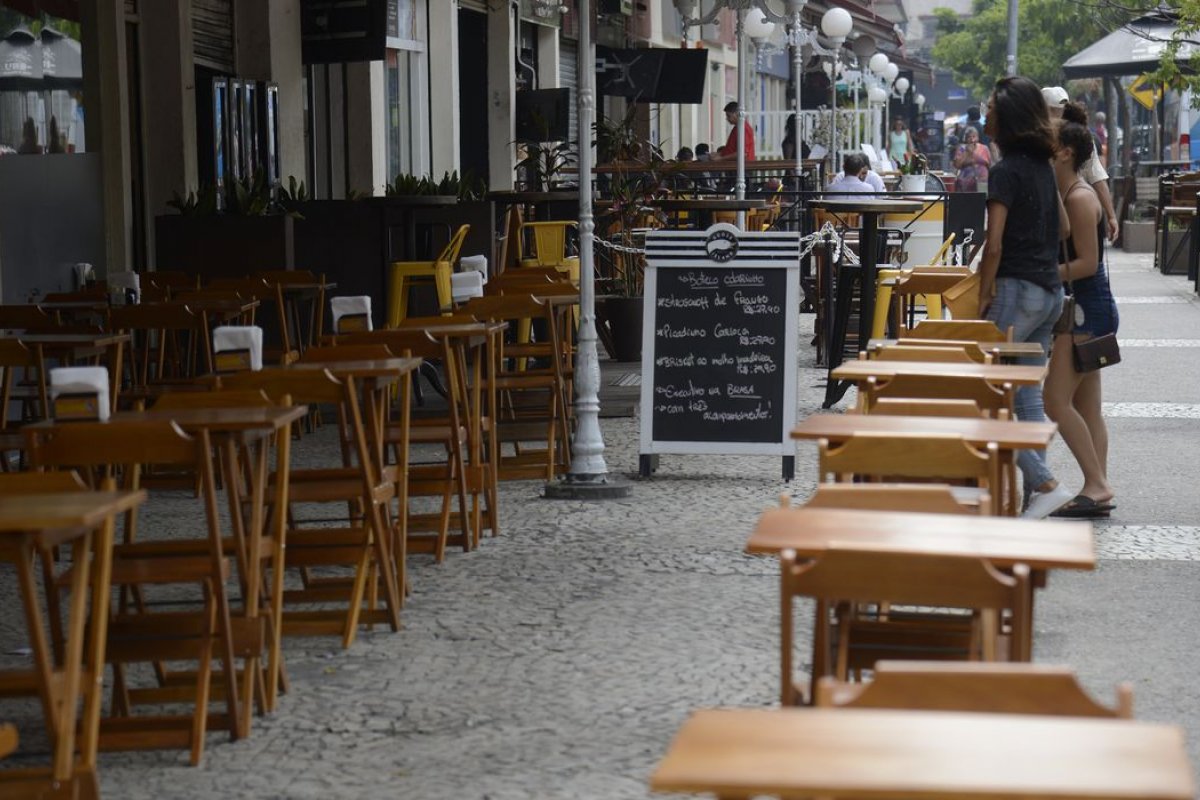 Maioria dos bares e restaurantes não se recuperou da pandemia, diz levantamento