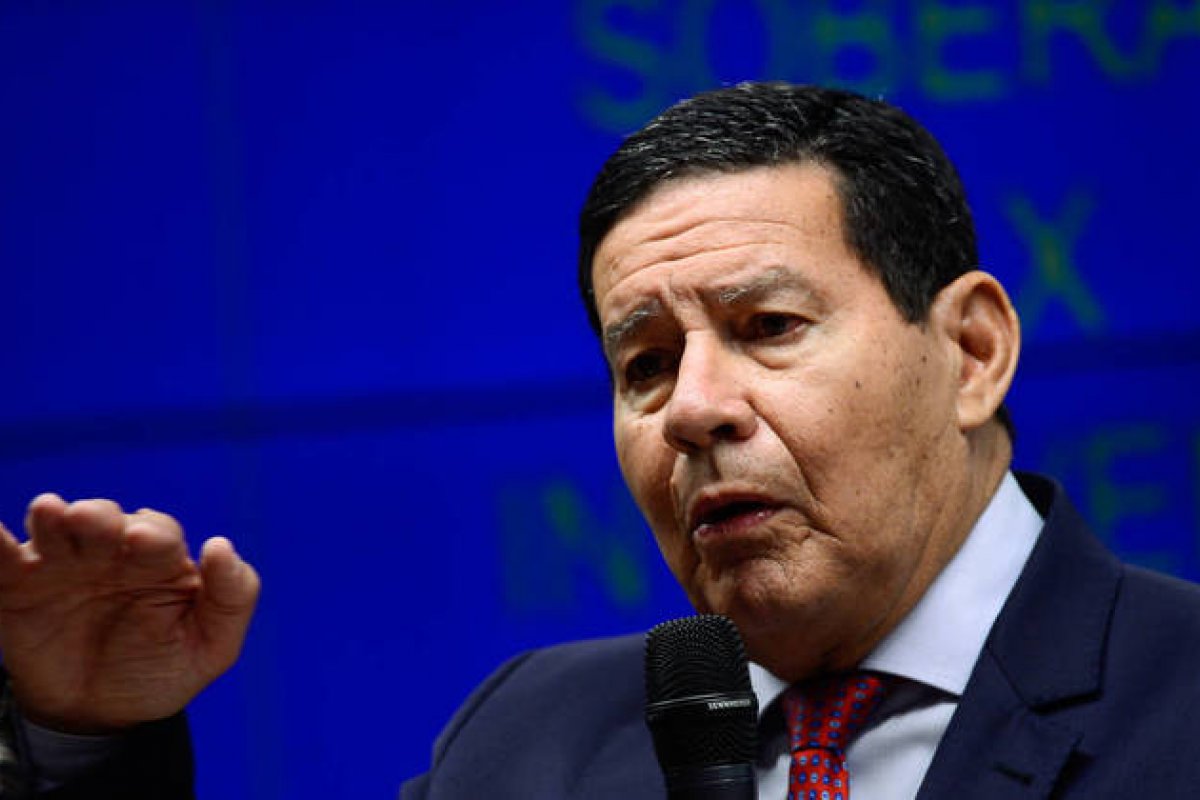 Mourão sobre STF: 'Decisão judicial não se comenta, se cumpre'