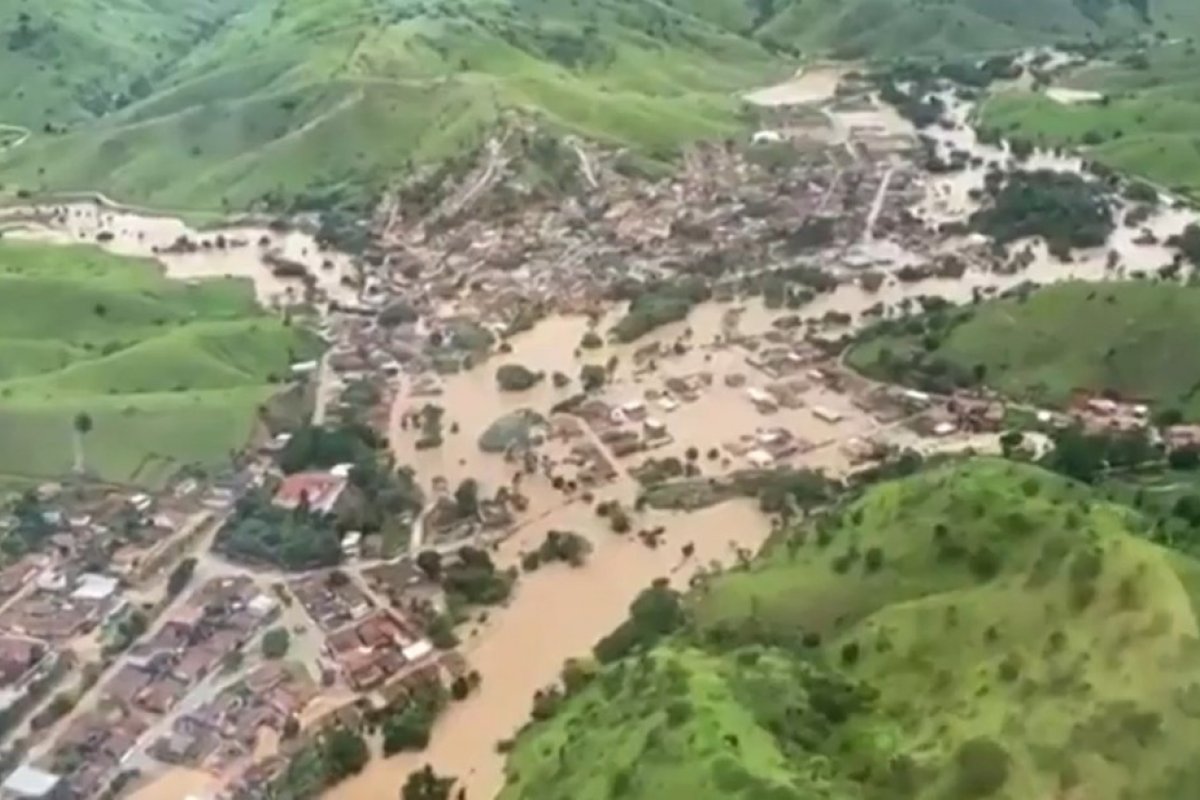 Sobe para 51 o número de cidades baianas em situação de emergência após chuvas