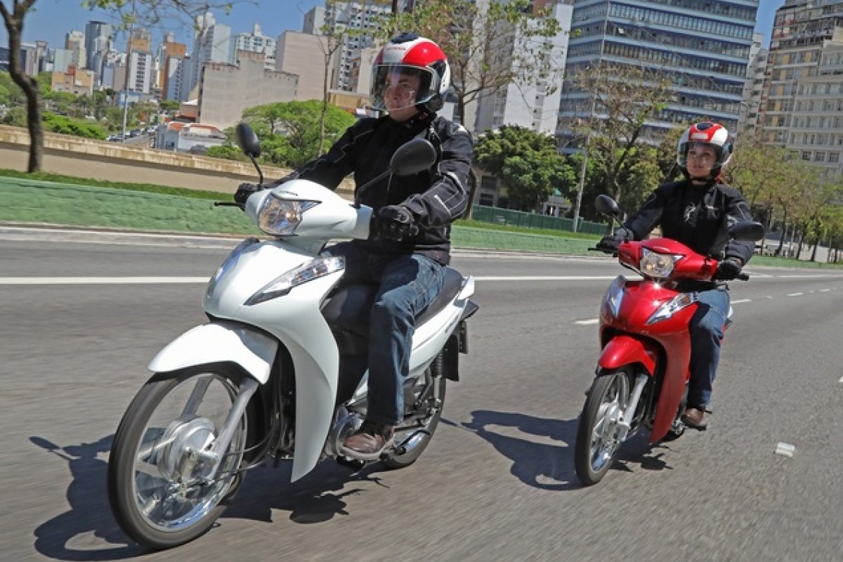 Honda Biz chega à linha 2020 com nova versão mais em conta