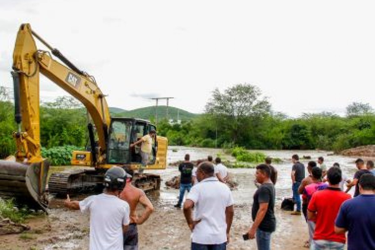 Mais de 50 famílias são afetadas pelas chuvas em Jequié, sudoeste da Bahia