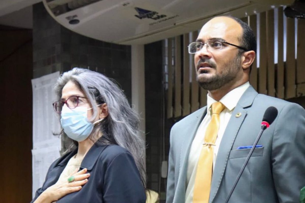 Capitão Alden diz que Rui Costa “tratora” a Alba nas suas decisões sobre o passaporte de vacina