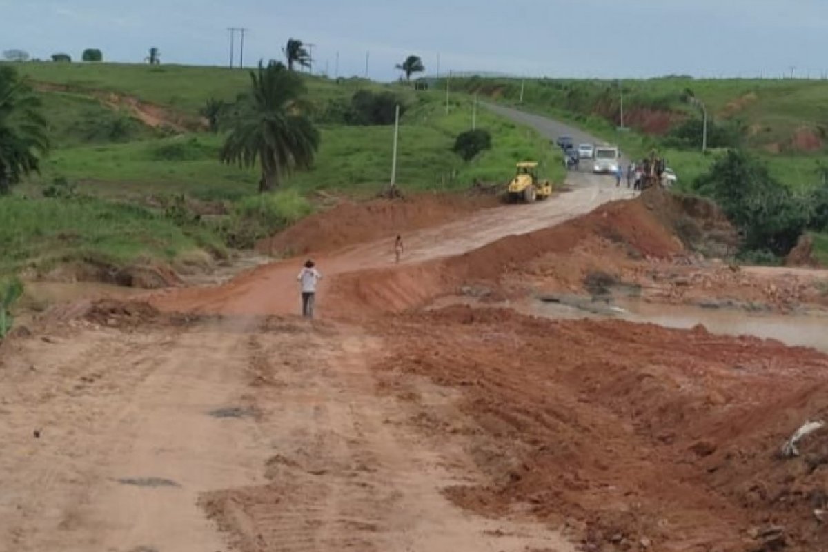 Acessos entre Prado e Itamaraju são prejudicados pelas fortes chuvas no extremo sul da Bahia