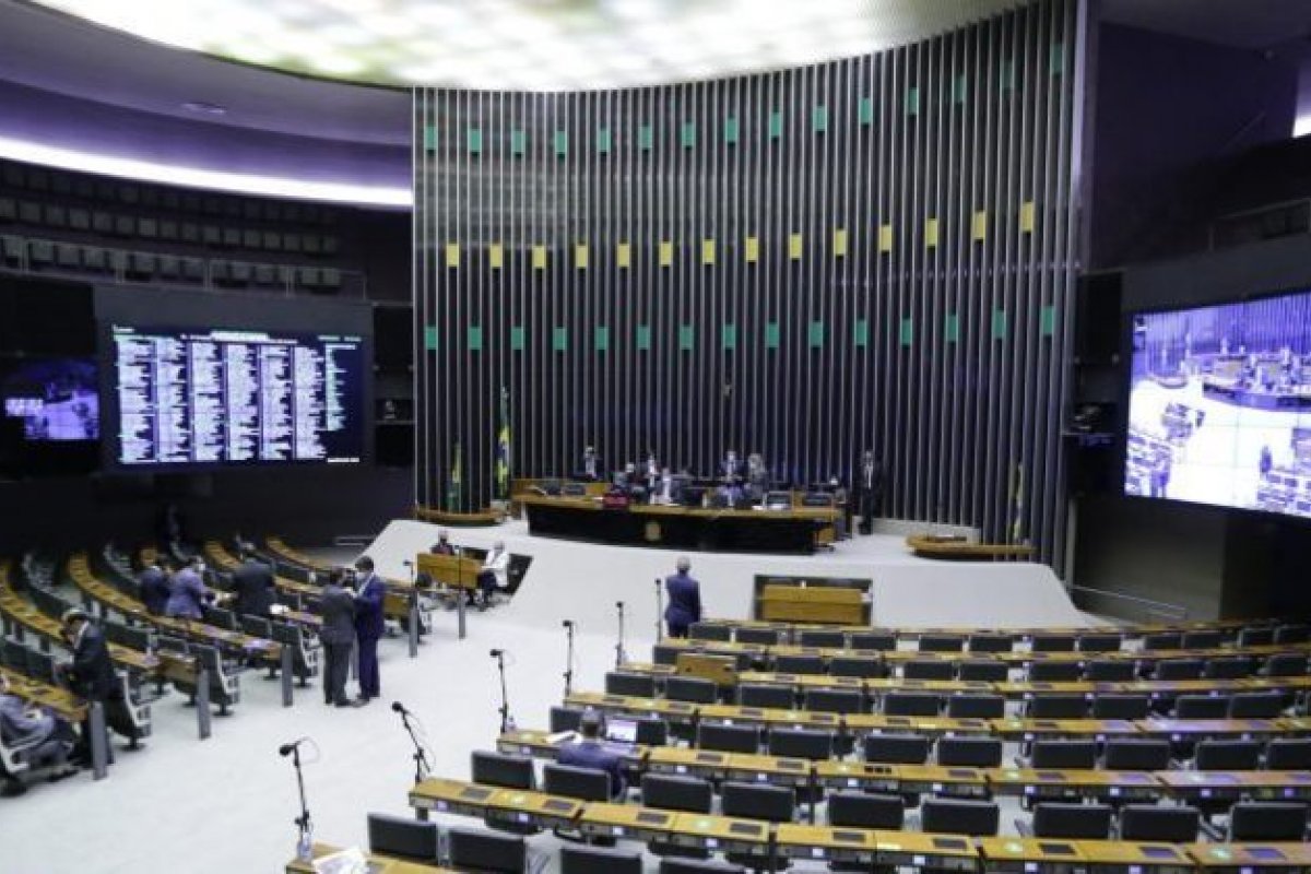 CCJ da Câmara discute PL sobre normas de concursos públicos