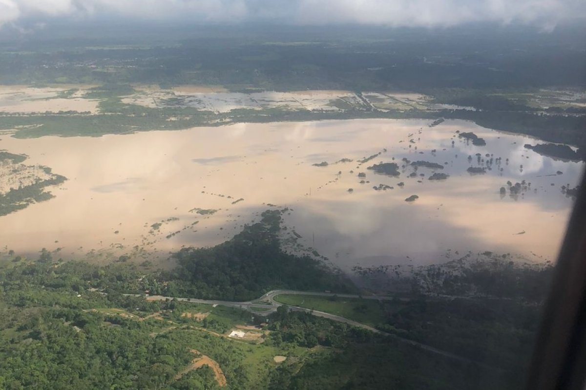 Vale dos Búfalos, no sul da Bahia, fica submerso após fortes chuvas
