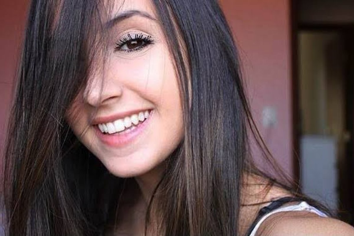 Cantora Mariana Nolasco se apresenta em Salvador