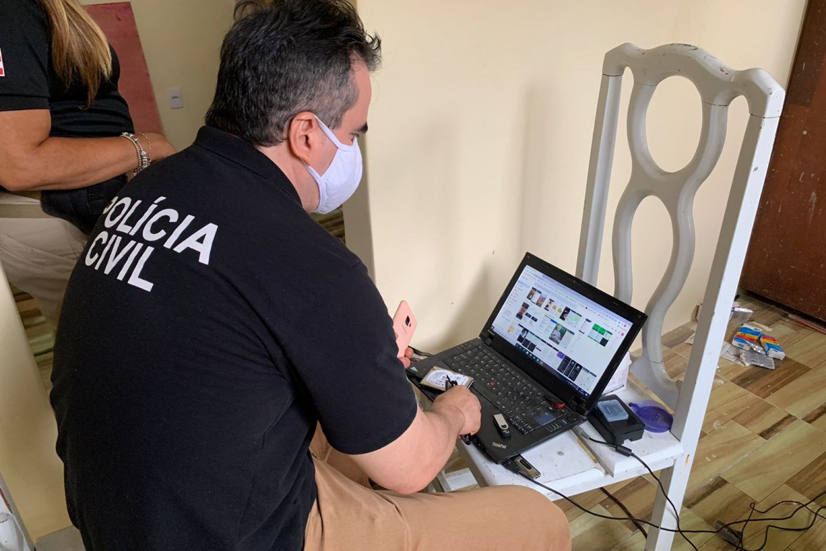 Polícia Civil deflagra operação de combate à crimes sexuais praticados contra crianças na Internet