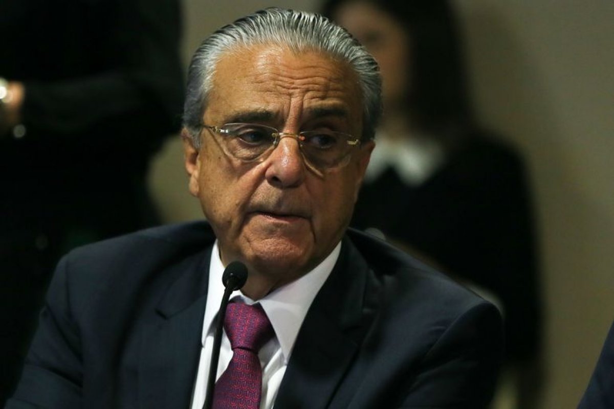 Reajuste de policias é criticado por presidente da CNI