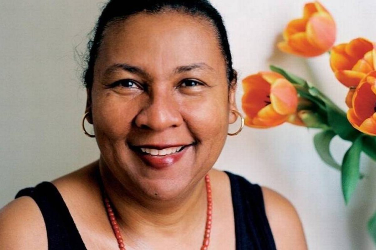 Bell hooks, escritora e ativista, morre aos 69 anos