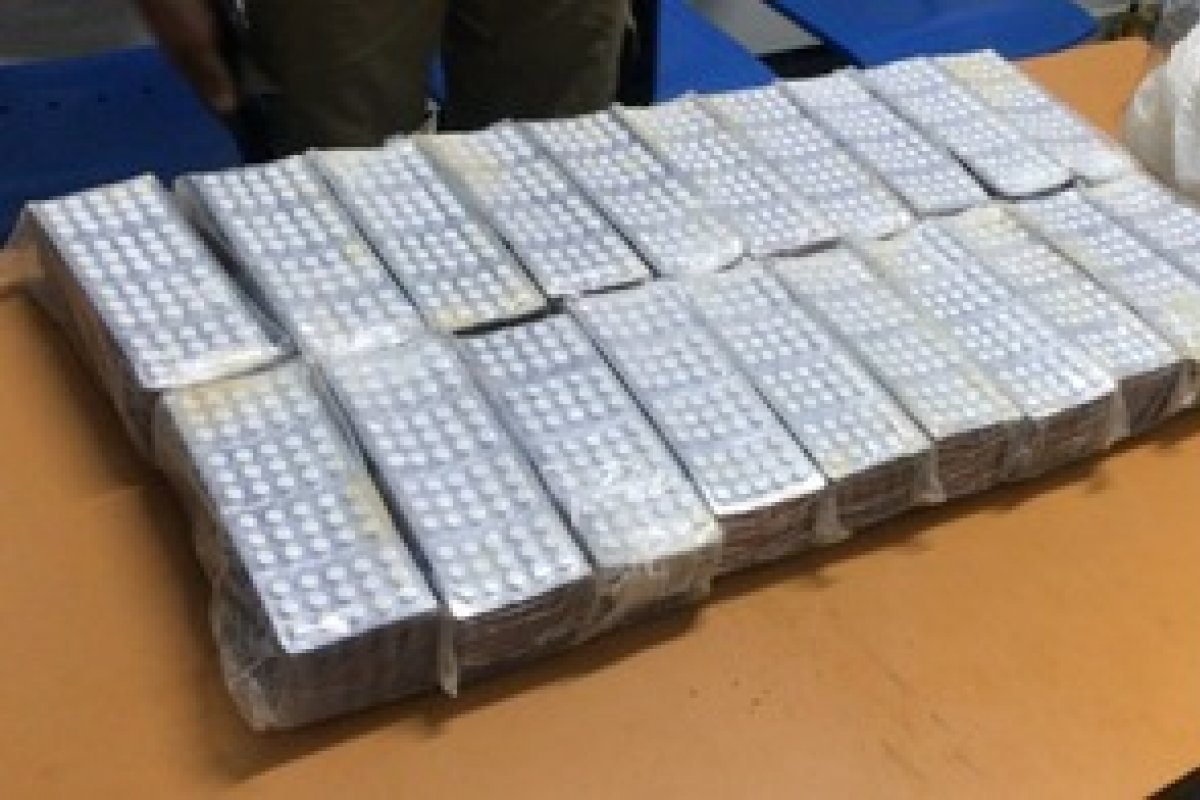 PM apreende 15 mil comprimidos de rebite em Encruzilhada, interior da Bahia