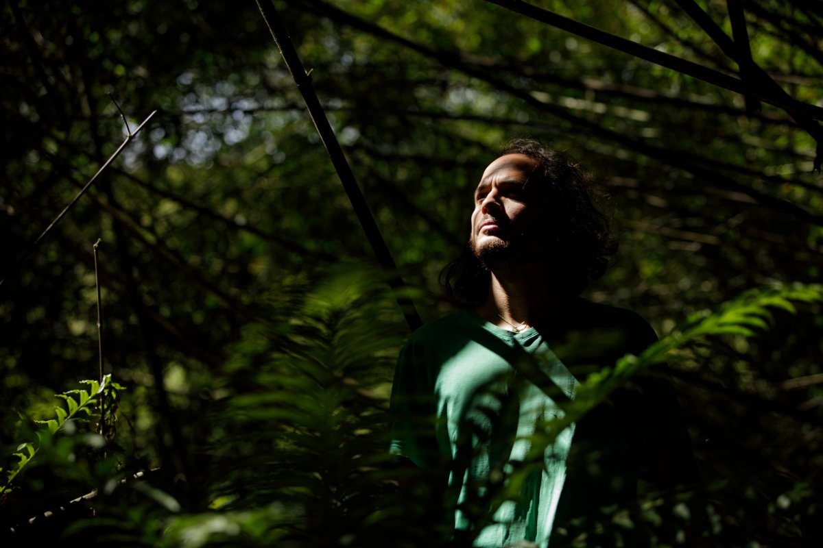 'Serguei': mevoi fala sobre liberdade e arte expansiva em estreia de clipe