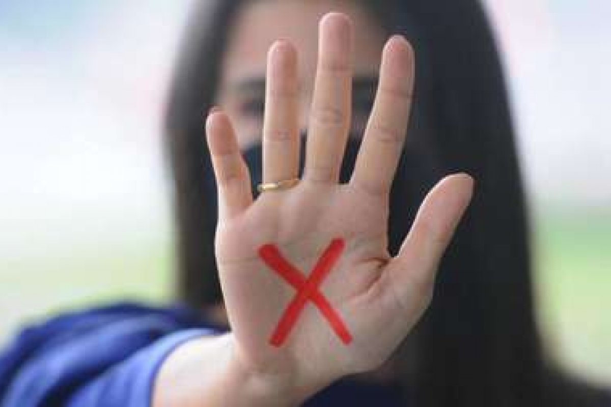 Secretaria da Mulher na Câmara repudia ofensas sofridas pela deputada Natália Bonavides