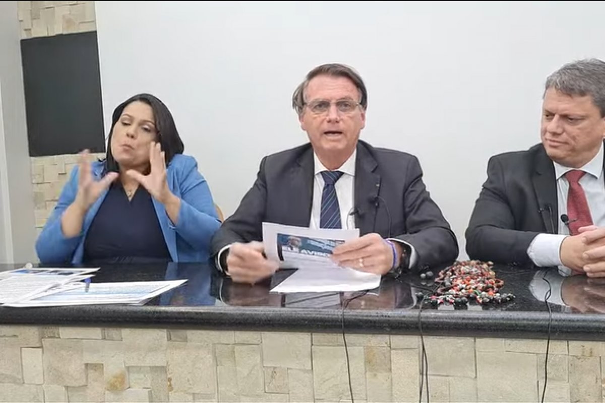 Bolsonaro confirma afastamento de servidores do Iphan