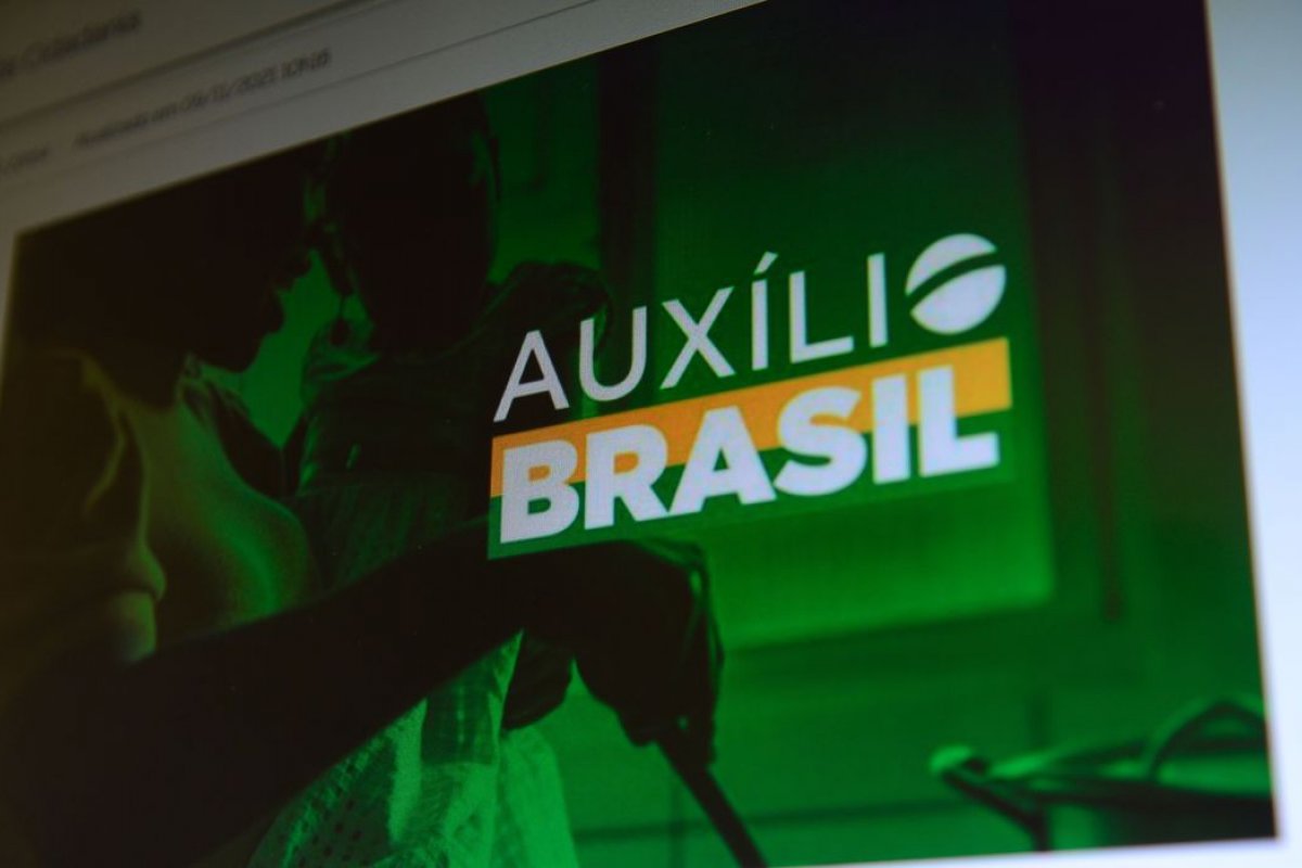 Caixa paga Auxílio Brasil para beneficiários com NIS final 6
