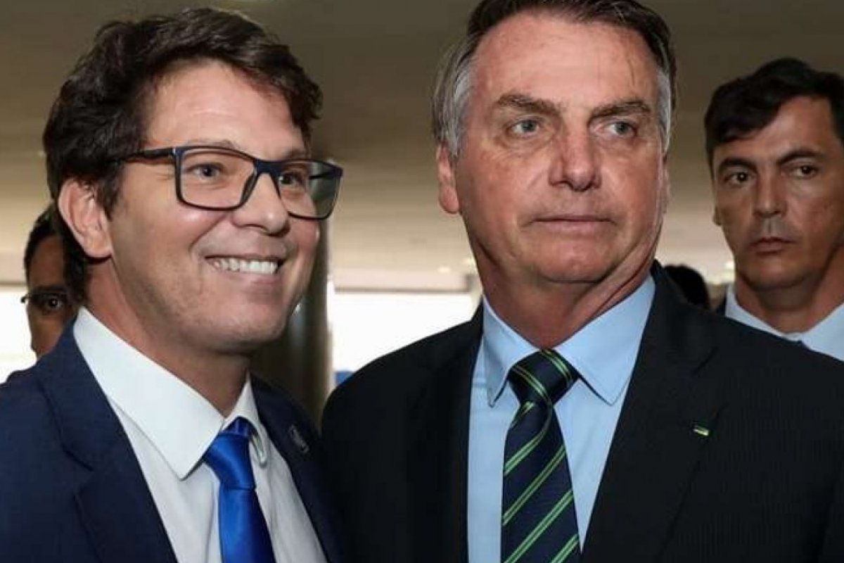 STF intima Bolsonaro e Mario Frias para explicarem situação da Rouanet e na Ancine