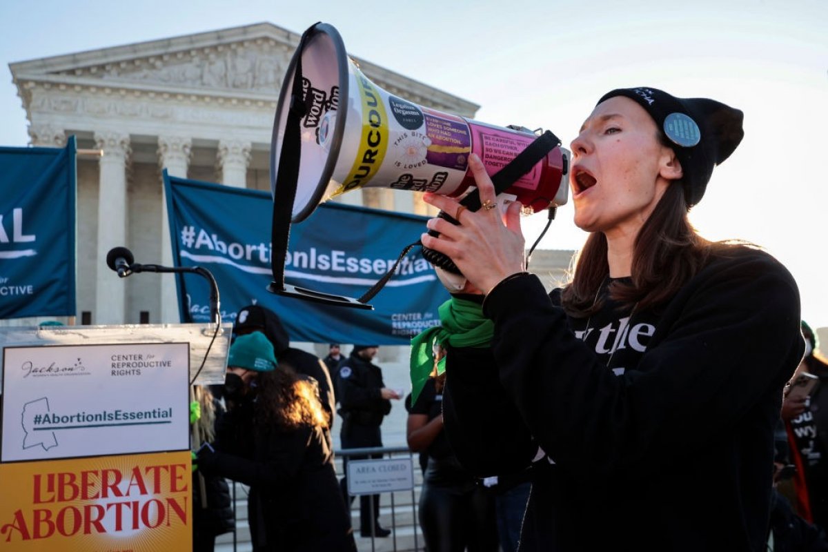 EUA aprovam envio de medicamento de aborto pelo correio