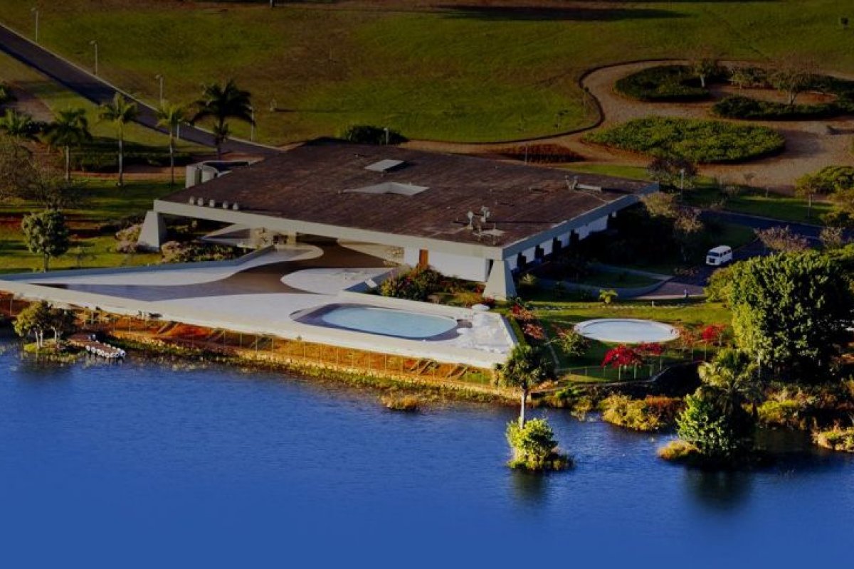 Motorista bêbado invade Palácio do Jaburu, residência de Hamilton Mourão