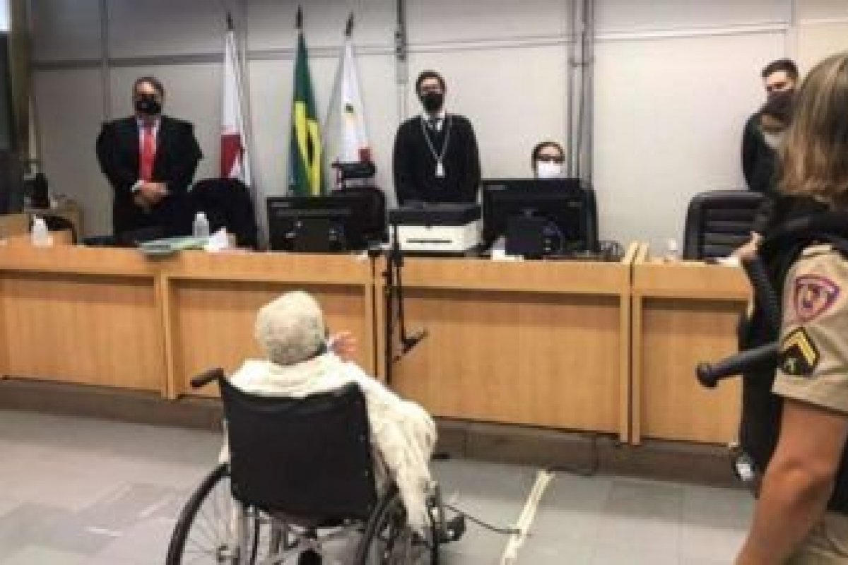 Justiça condena Idosa de 74 anos a seis anos de prisão