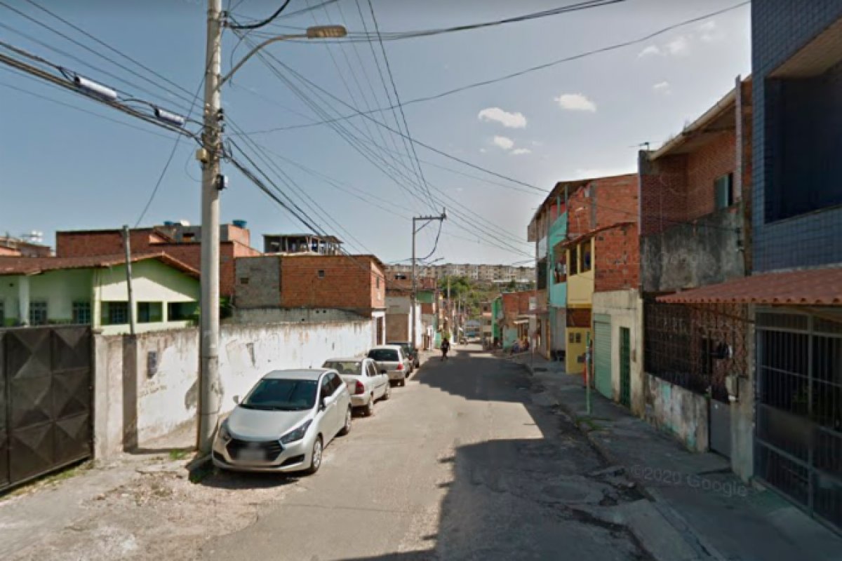 Dois homens são baleados no bairro de Fazenda Coutos, em Salvador