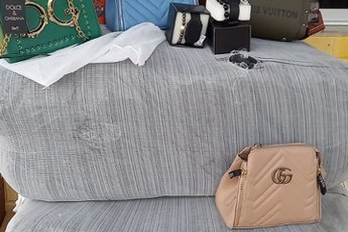 PRF apreende carregamento de produtos falsificados no município de Seabra, na Chapada Diamantina