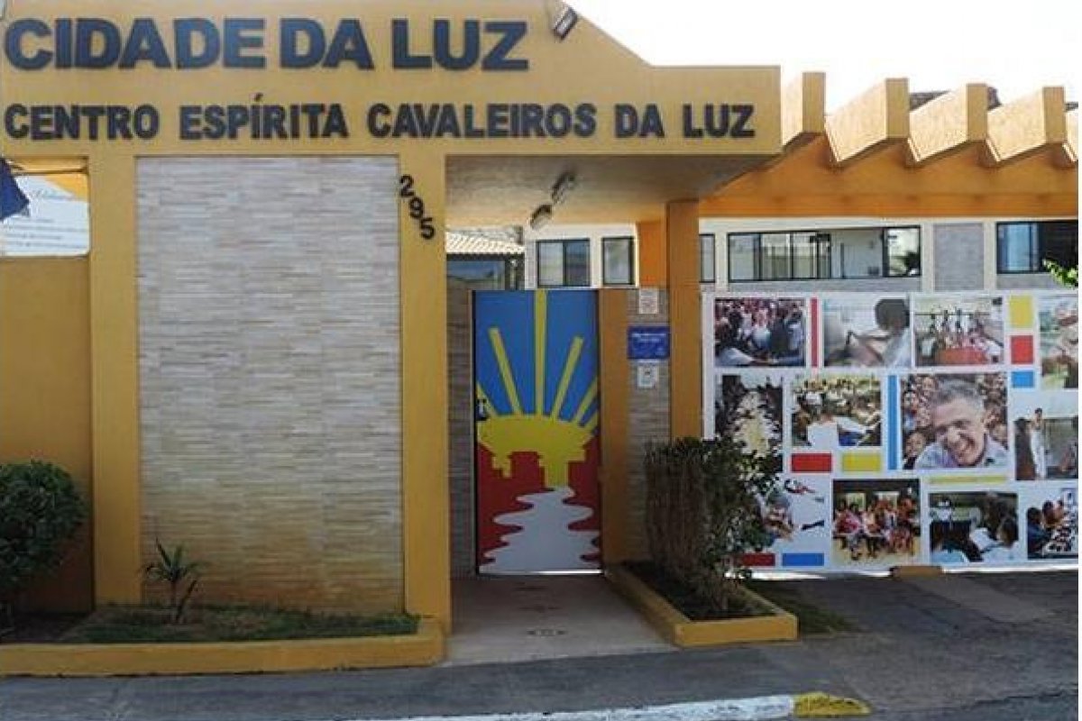 Celebração do Natal da Cidade da Luz acontece nesta sexta-feira, 24, na modalidade passante, com distribuição de ceias e presentes