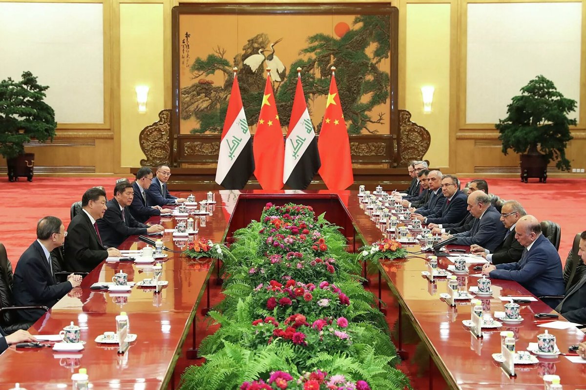 China fecha acordo com Iraque para construir 1000 escolas no país do Oriente Médio