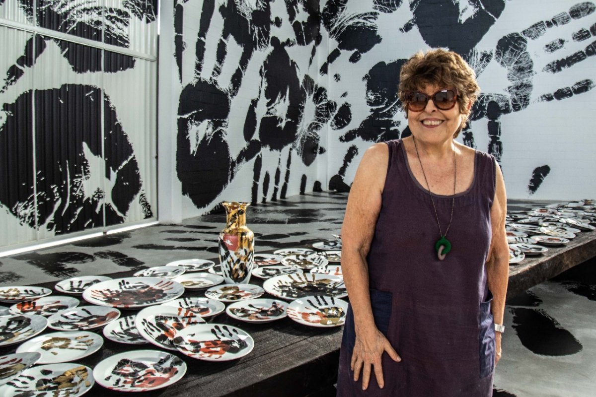 Instalação "Touch", de Regina Silveira, chega pela primeira vez à Bahia