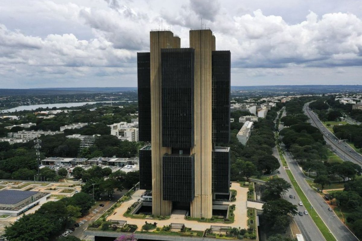 Contas externas do Brasil têm desfalque de US$ 6,5 bilhões em novembro