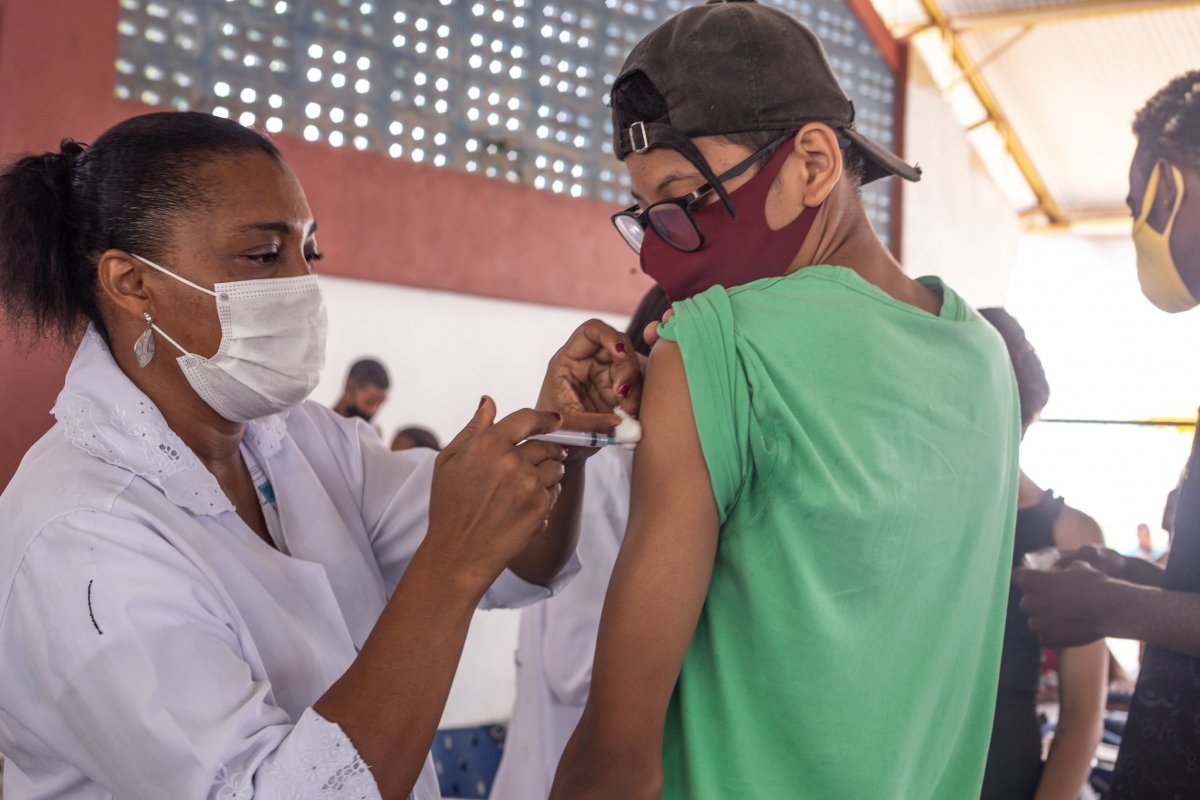Covid-19: mais 61,3 mil pessoas são vacinadas com primeira dose na Bahia