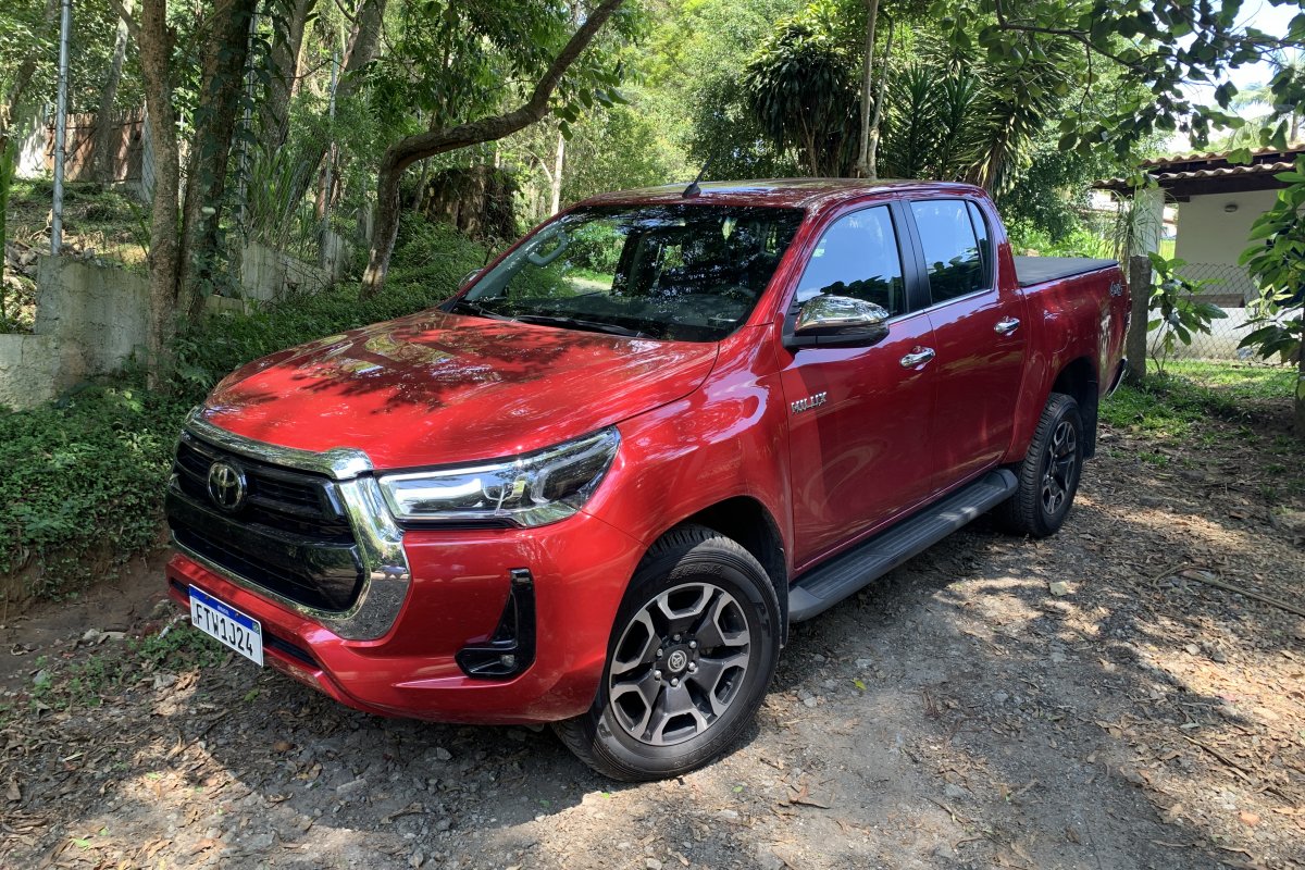 Farol da Bahia testa Toyota Hilux SRX 2022: o que mudou ?