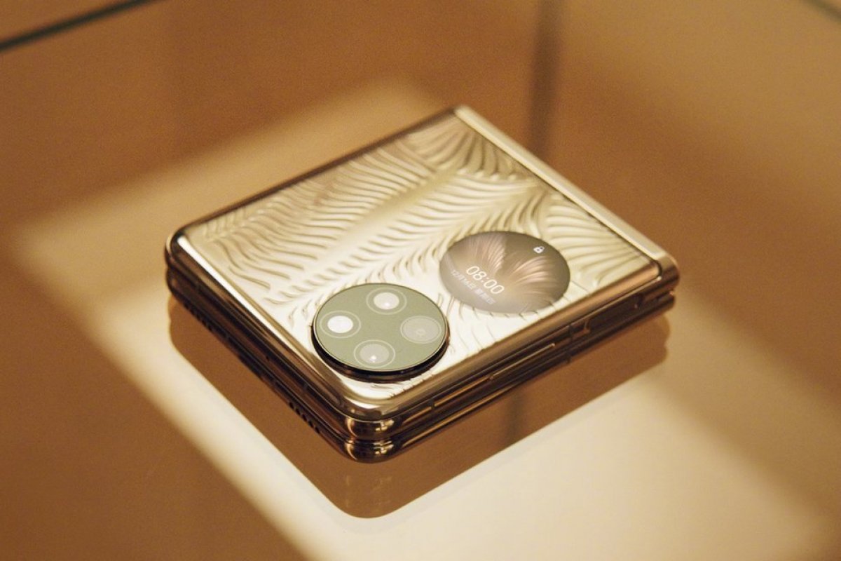 Huawei anuncia P50 Pocket, celular dobrável ao estilo Galaxy Z Flip