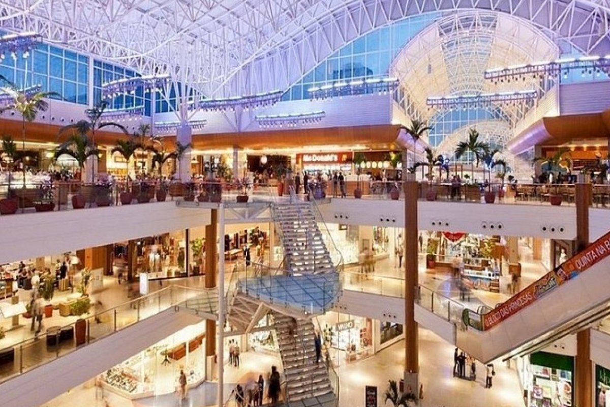 Shoppings de Salvador alteram horário de funcionamento para atender demandas do Natal 