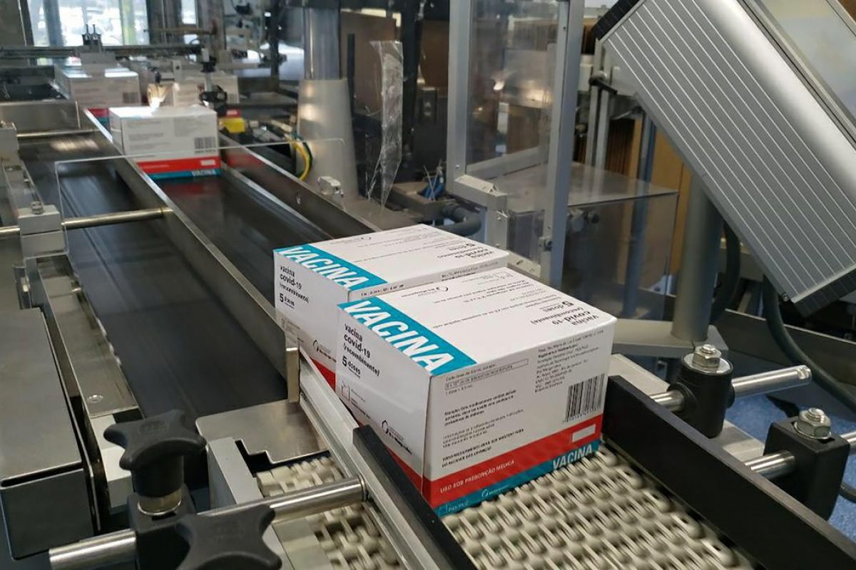 Governo Federal recebe mais 1,5 milhão de doses de vacina da Fiocruz