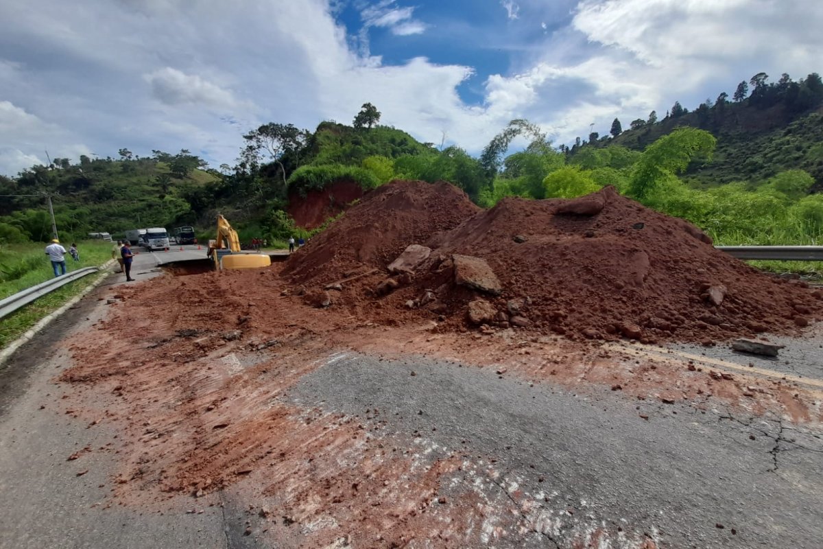 Veracel apoia a recuperação do trecho interditado da BR-101 devido às chuvas
