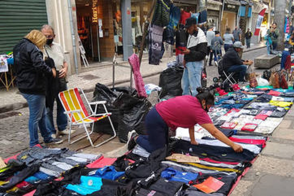 Economia proveniente do contrabando movimenta R$ 1,3 trilhão no Brasil, aponta levantamento