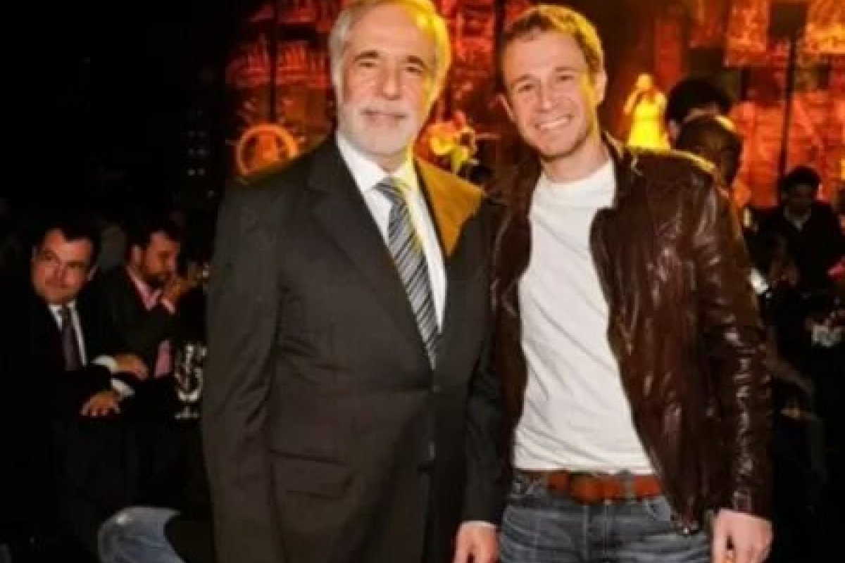 Pai de Thiago Leiffert ironiza Ícaro Silva: "Vou arrumar uma vaga em uma nave pra você "