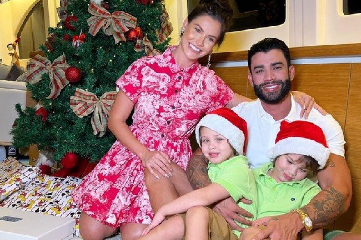Família feliz! Após crise no casamento, Gusttavo Lima e Andressa Suita aparecem com os filhos em noite de Natal