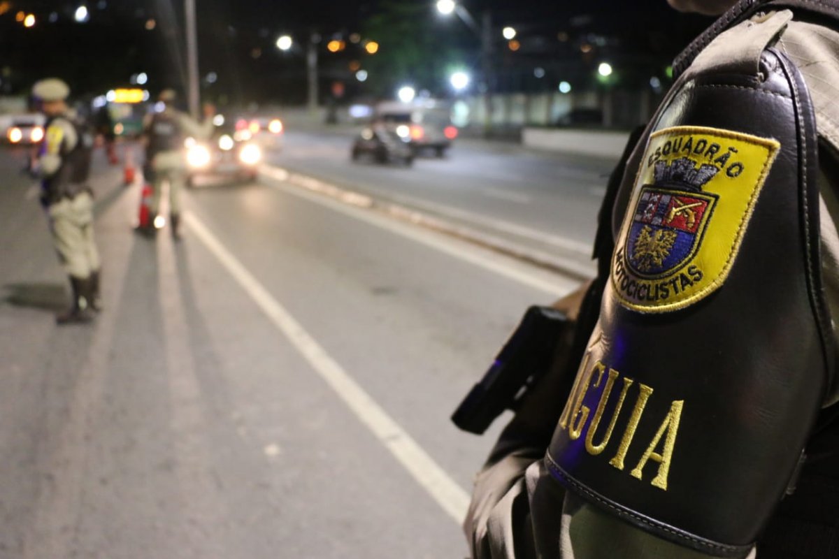 20 motoristas são apreendidos durante blitz na San Martin