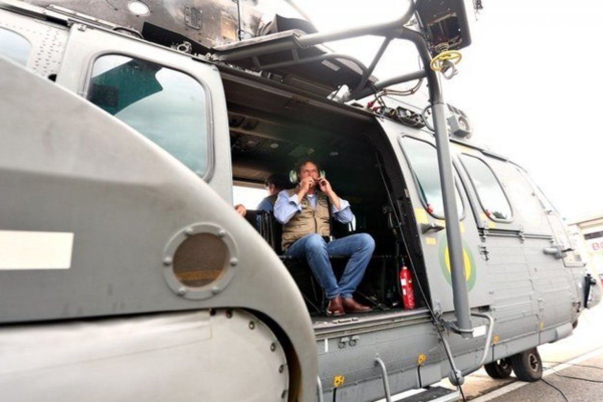 Ministros vão sobrevoar cidades alagadas na Bahia nesta terça (28)