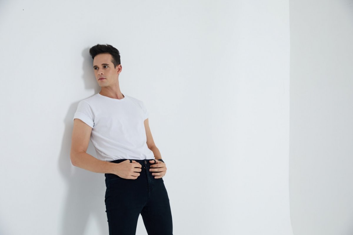 Cantor Neto Maia apresenta show gratuito na virada do ano